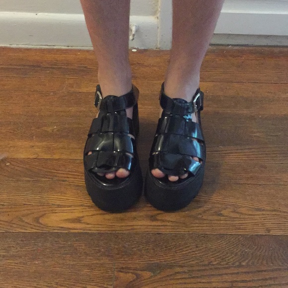 Sabrina Tach Fish Leather Chunky Platform Sandals - Picture 5 of 6